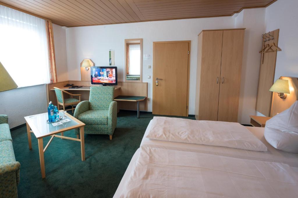 Hotel-gasthof Weisses Ross 3* Schwaig bei Nürnberg