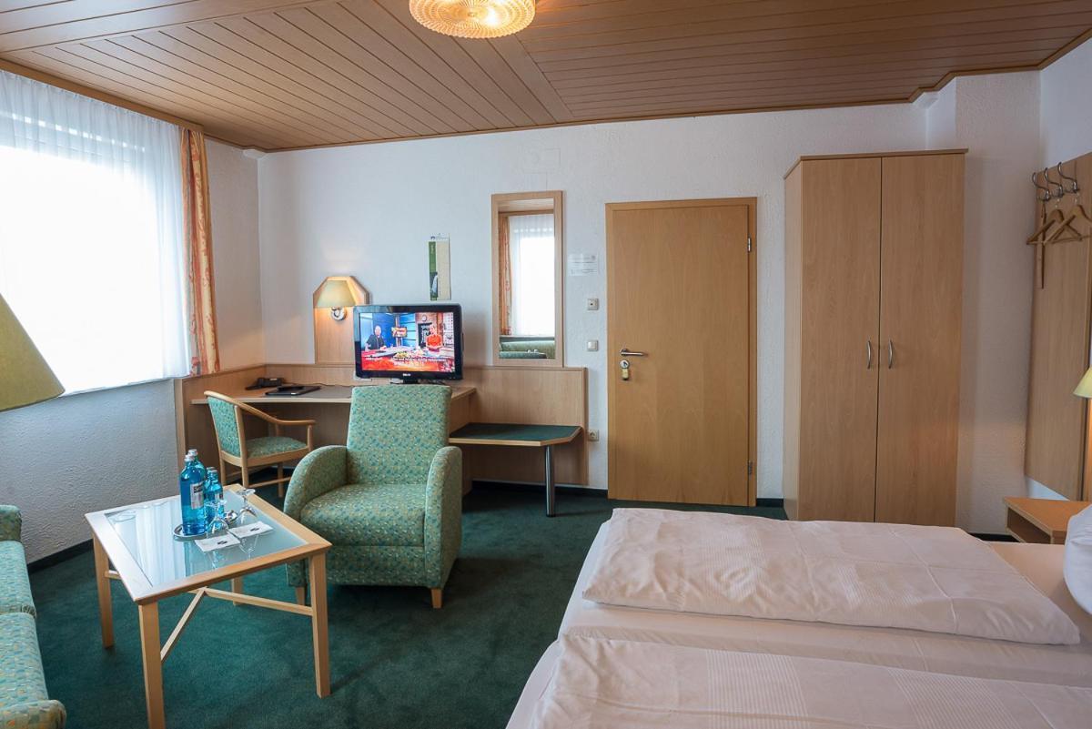 Hotel-gasthof Weisses Ross 3* Schwaig bei Nürnberg